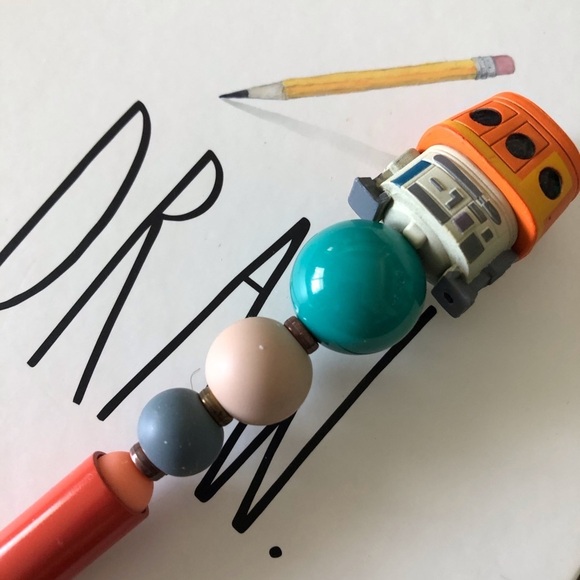 Disney Doorables: Star Wars: Chopper (C1-10P) handmade beaded pen - Picture 1 of 3